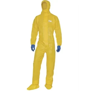 BUZO DESECHABLE CAPUCHA DELTACHEM - TIPO 3B: Buzo con capucha elástica en 3 partes Tipo 3-B No tejido Deltachem Cierre por cremallera bajo doble solapa.